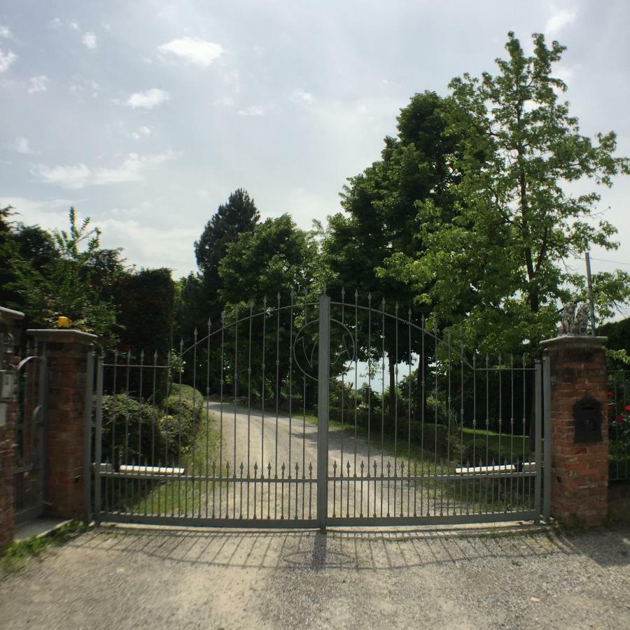 Suite Villa Aurelj Barolo Exterior photo